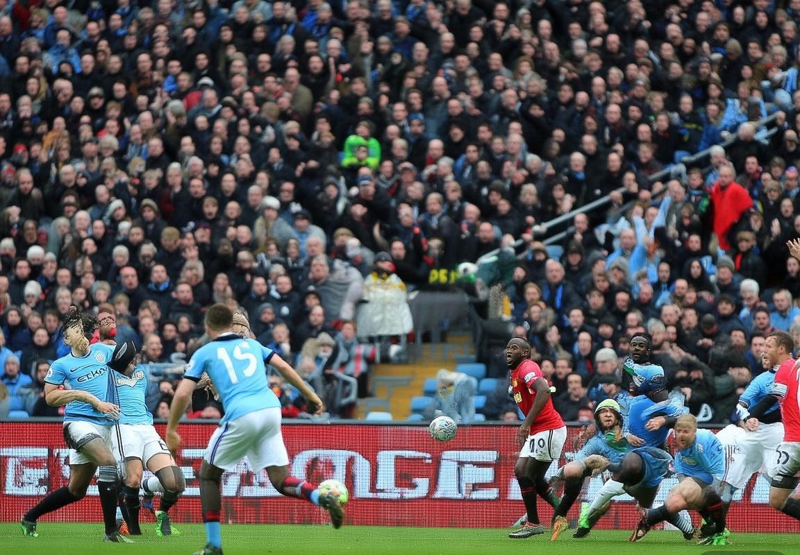 曼市双雄2-2战平：经典对决背后的赛季走向解析(图3)